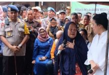 Puan Maharani Serahkan Bantuan Korban Banjir Bandang Dimamuju