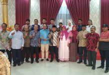 PENGURUS PWI SULBAR BERANJASANA DIRUJAB GUBERNUR