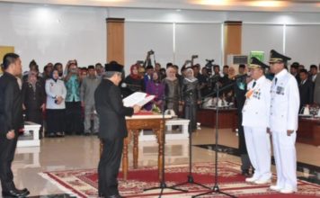 Gubernur Lantik Bupati dan Wakil Bupati Polman Periode 2019-2024