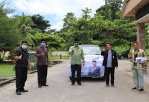 Ditengah Wabah Covid-19,Kemenag Sulbar Bagikan Masker Secara Gratis pada Masyasarakat.