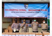 Dirbinpotmas Korbinmas Baharkam Polri Membagikan 1000 Paket Sembako.