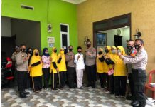 Dirbinmas Polda Metro tinjau Kampung tangguh di Perumahan Bumi Ampel RT002/RW001 Sukmajaya Depok.