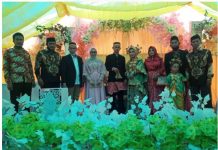 Hj Sutinah SDK Memenuhi Undangan Pernikahan Di Dusun Batu Papan Kec.Papalang.