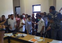 * Ricuh Saat Rapat Dengar Pendapat DPRD Mamuju,Membahas pilkades*
