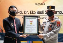 *Kapolda Sulbar Raih 3 Penghargaan Kak Seto Awars,Polis Award Dan Rekor Muri DiJakarta*