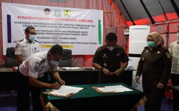 *Dua Perwakilan Kementerian Teken MoU Dengan Kajati*