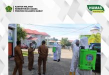 *Kemenag Sulbar Lakukan Penyemprotan Disinfektan Keseluruk Ruang Gedung Kemenang.