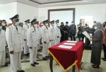 *Bupati Mamuju Lantik 12 Pejabat Kades,Ini Pesan Sutinah*