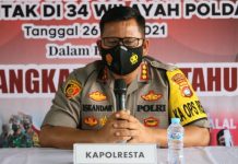 *Vaksinasi Massal 1.000 Orang,Polresta Mamuju Lampaui Target*