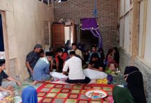 *Warga Tidak Mampu Di bantu Bupati Mamuju*