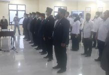 * Gubernur Sulbar Ali Baal Melantik 13 Pejabat Eselon II*