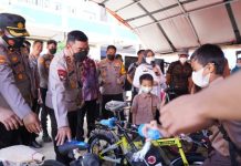 Kapolda Sulbar,Irjen Pol.Eko Budi Sampurno,Memantau Kegiatan Vaksinasi anak .
