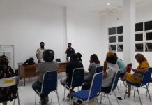 Satpol PP Mamuju,Amankan 8 Pasangan Yang Bukan Suami Istri Disalah Satu Penginapan.