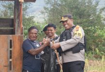 Program Kasuari Bangun Kandang Dan Berikan Bibit Ternak Kemasyarakat Distrik Ilaga