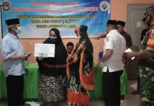 Kades Pasa,bu Tapalang Barat Salurkan BLT Ke Warga Masyarakat.