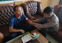 Sesama Satgas Harus Sehat,Tim Medis Satgas Binmas Ops Damai Cartenz 2022 Gelar Pengobatan Gratis.