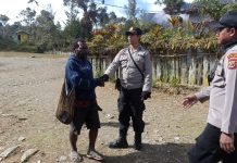 Satgasres Ops Damai Cartenz Tingkatkan Pengembangan Dan Rangkul Para Tokoh Distrik Sugapa Papua.