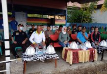 Tendangan Pertama Ibu Bupati Mamuju Pertanda Dimulainya Pertandingan