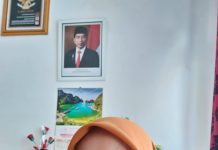 SMA 1 Sampaga GIAT Membenahi Kolam Ikan “KOIN EMAS Air Tawar”.