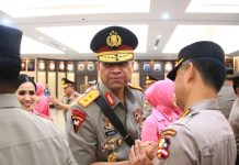 Irjen pol.R Adang Ginanjar Resmi Jabat Kapolda Sulawesi Barat.