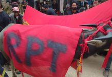 Ketua Dpw Partai Nasdem Bersama Ketua Nasdem Mamasa Hadiri Upacara Kematian Obednego Depparinding.