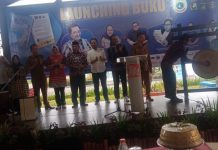 Laungching Buku Jejak Langkah Dan Pemikiran Bupati Sesulawesi Barat” Karya Sarman Sahuding”.