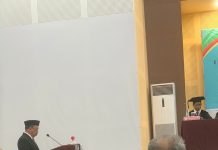 Sekda Kabupaten Mamuju Lulus Dengan Pujian Cumlaude