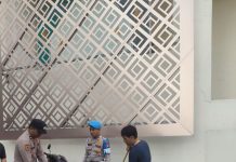 Peringati Isra Mi’raj,Polres Jakarta Barat Gelar Bhakti Sosial Bersihkan Rumah Ibadah.