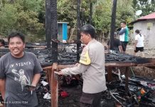 Breaking News Rumah Kepala Dusun Di Majene Ludes Terbakar Kerugian Ditaksir Rp 75 Juta Rupiah.