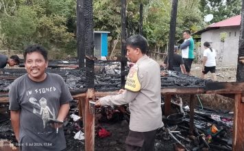 Breaking News Rumah Kepala Dusun Di Majene Ludes Terbakar Kerugian Ditaksir Rp 75 Juta Rupiah.