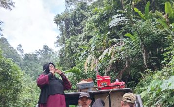 Kondisi Jalan Menuju Desa Bella Dan Koppeang Kecamatan Tapalang Memprihatinkan.
