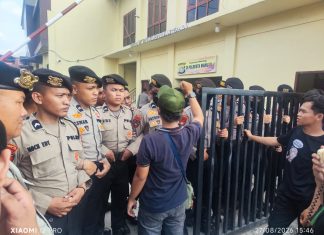 Polda Sulbar Kawal Penyampaian Aspirasi Secara Humanis, Situasi Kota Mamuju Tetap Aman Dan Kondusif.