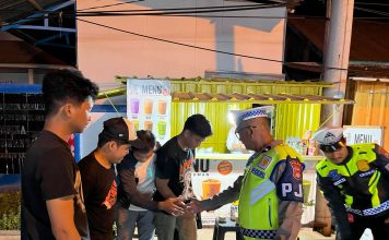 Patroli Blue Light Polantas Polda Sulbar: Bangun Kedekatan Akrab,Pastikan Malam Yang Aman Dan Penuh Kehangatan