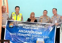 71 Tahun Mengabdi, Dirlantas Polda Dulbar Kunjungi Purnawirawan Kenang Pengabdian Dan Kepedulian