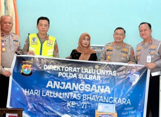71 Tahun Mengabdi, Dirlantas Polda Dulbar Kunjungi Purnawirawan Kenang Pengabdian Dan Kepedulian
