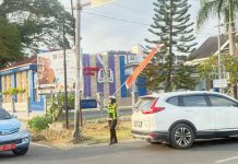 Jamin Keselamatan Pengandara, Ditlantas Polda Sulbar Intensifkan Pengaturan Lalu lintas Dititik Padat Kendaraan