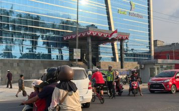 Jamin Keselamatan Pengendara, Ditlantas Polda Sulbar Intensifkan Pengaturan Lalu Lintas Dititik Padat Kendaraan.