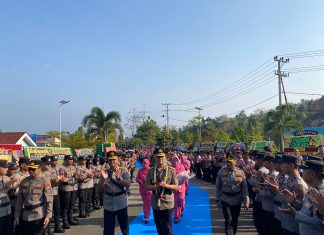 Tradisi Penyambutan Kapolda Sulbar Perkuat Kebersamaan Dan Semangat Melayani Masyarakat