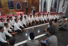 Jangan Gadaikan Masa Depan Demi Keinginan Sesaat! Lewat Subuh Keliling,Kabidpropam Dan Kabidkum Polda Sulbar ingatkan Bintara Remaja Bahaya Judol Dan Pinjol