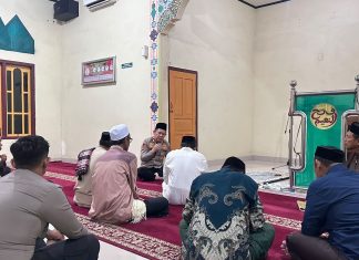 Kapolres Mamuju Tengah Pimpin Subuh Keliling Di Tobadak, Serap Aspirasi Demi Kamtibmas Kondusif