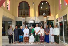 Kapolres Majene Perkuat Kedekatan Dengan Warga Melalui Sholat Shubuh Keliling Demi Menjaga Kamtibmas.