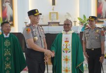Merawat Persaudaraan Di Hari Minggu,Kapolda Sulbar Sapa Jemaat Santa Maria: Mohon Doa Agar Kami Amanah Melayani.