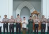 Sholat Dzuhur Di Masjid Raya Suada,Kapolda Sulbar Silaturahmi Dengan Imam Dan Titip Doa Untuk Tugas.