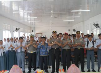Bakar Semangat Generasi Emas,Kapolda Sulbar Kunjungi SMKN 1 Rangas,Sukses Itu Harus Di Paksa!