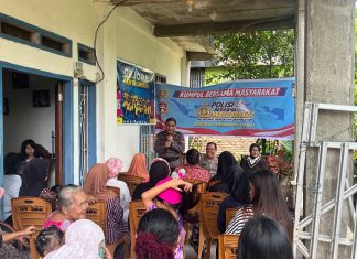Blusukan Ke Lorong Nelayan,Satgas Preemtif OPS Patuh Polda Sulbar Ajak Warga Pesisir Mamuju Sadar Berlalu Lintas