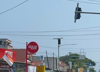 Jumat Penuh Berkah,Polantas Polda Sulbar Tebar Kebaikan, Hadir Membawa Harapan Dan Senyum Warga