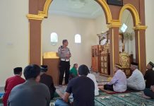 Jumat Keliling, Polantas Polda Sulbar Hadir Di Masjid Nurul Hilal Sosialisasi Keselamatan Dan Eratkan Silaturahmi
